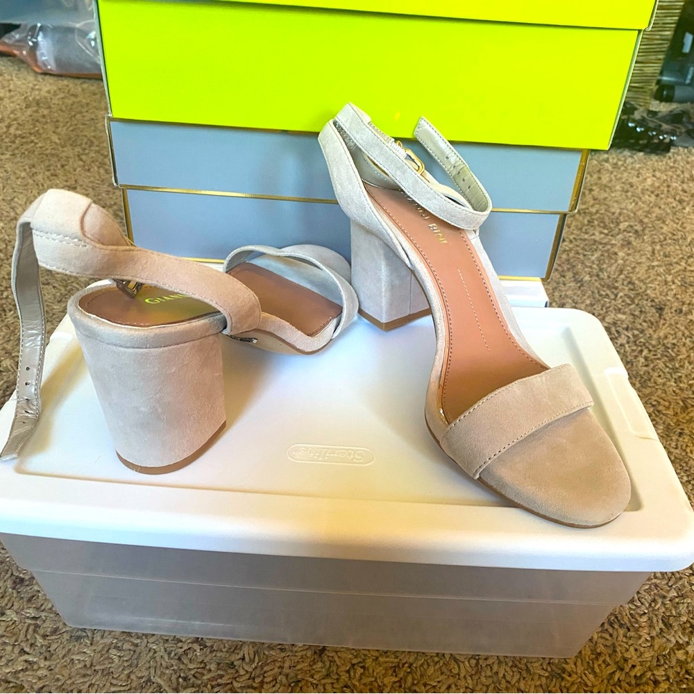 Gianni Bini blocked heel suede dress sandals comes with original box, never worn
